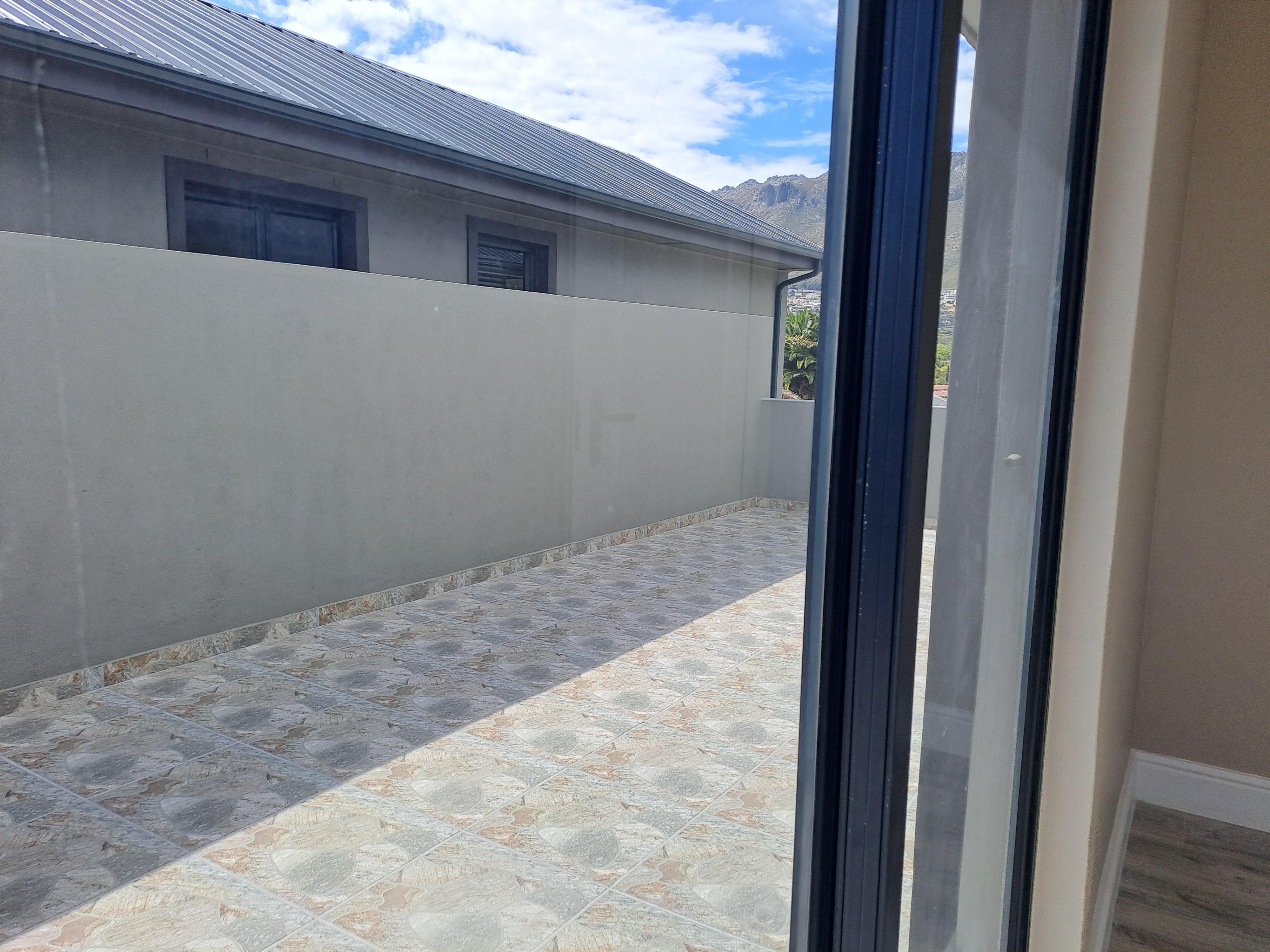 3 Bedroom Property for Sale in Sea Breeze Western Cape